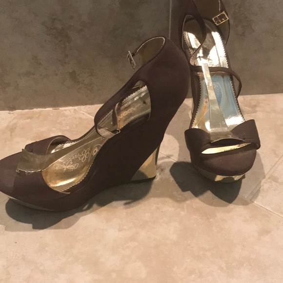 Wedges - Picture 2 of 3